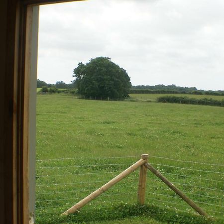 Hotel Shepherdshuts-Southeast à Ashford  Extérieur photo